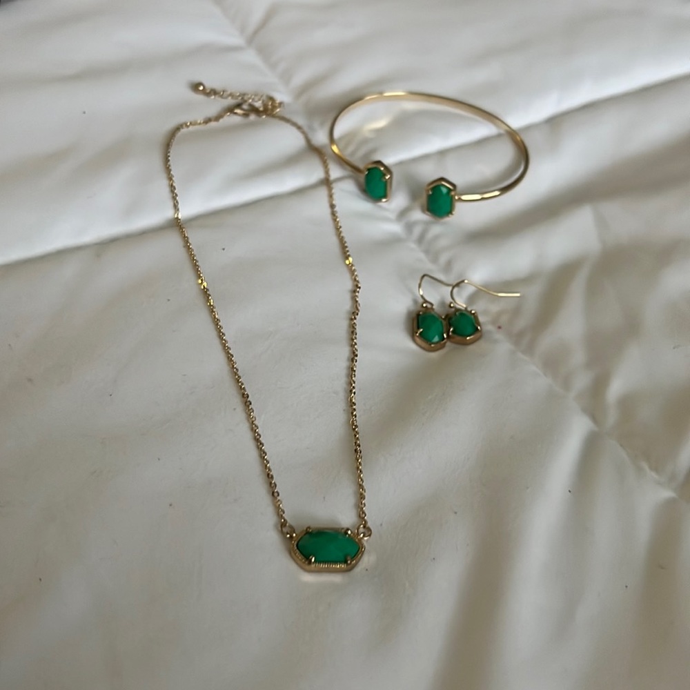Complete inspired set